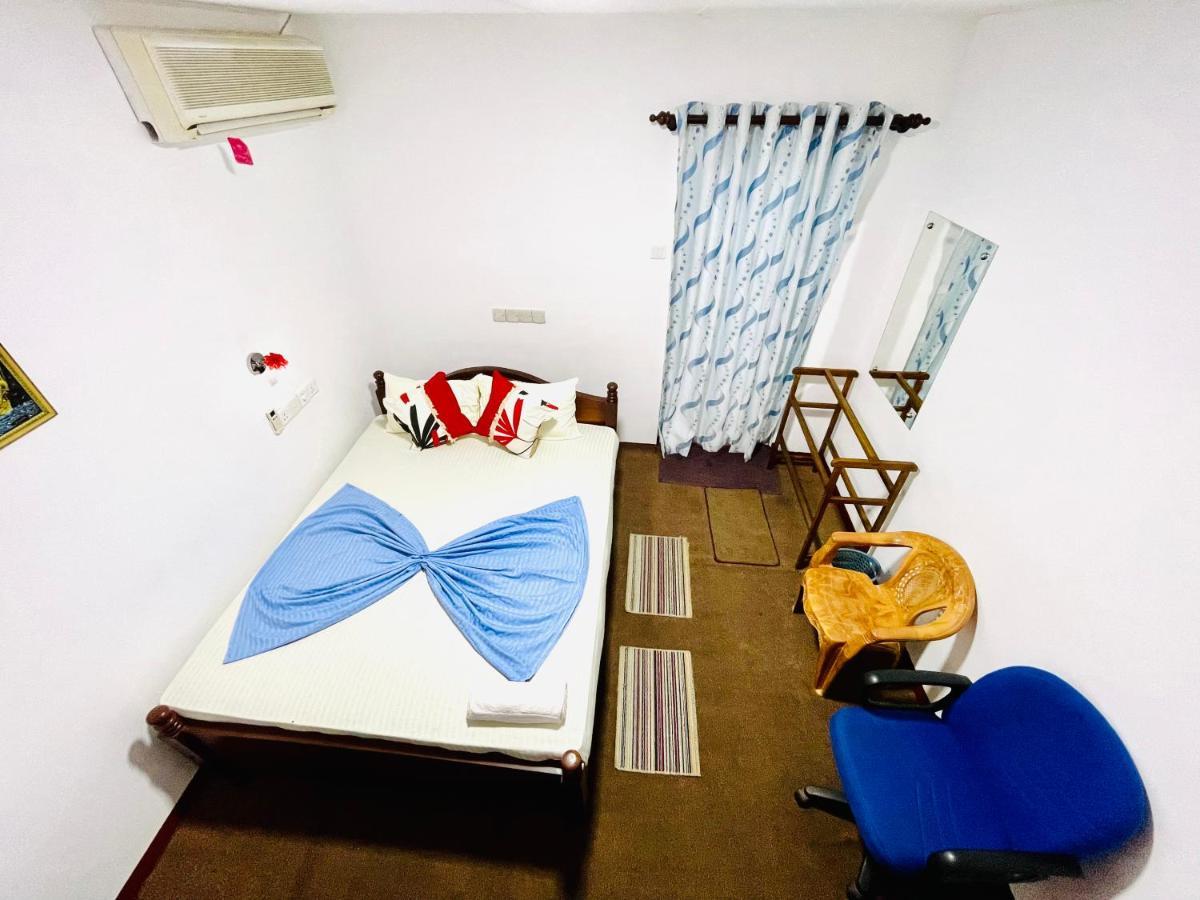 Nethusali Guest House Hikkaduwa Exterior foto