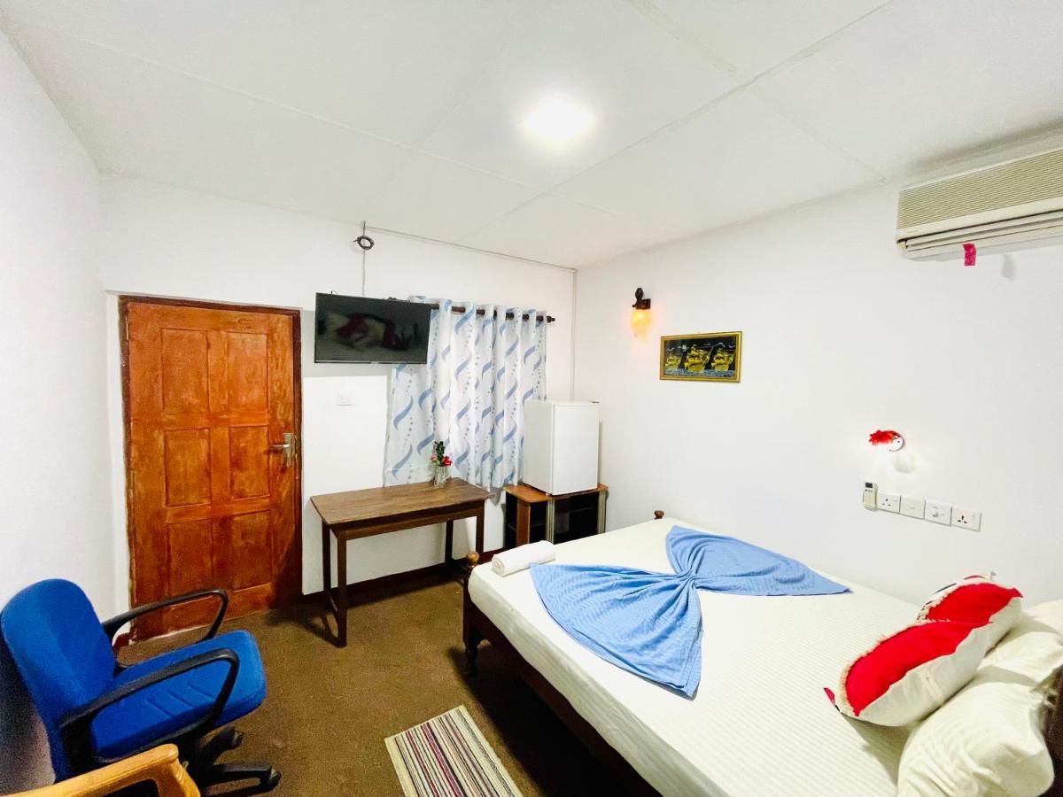 Nethusali Guest House Hikkaduwa Exterior foto